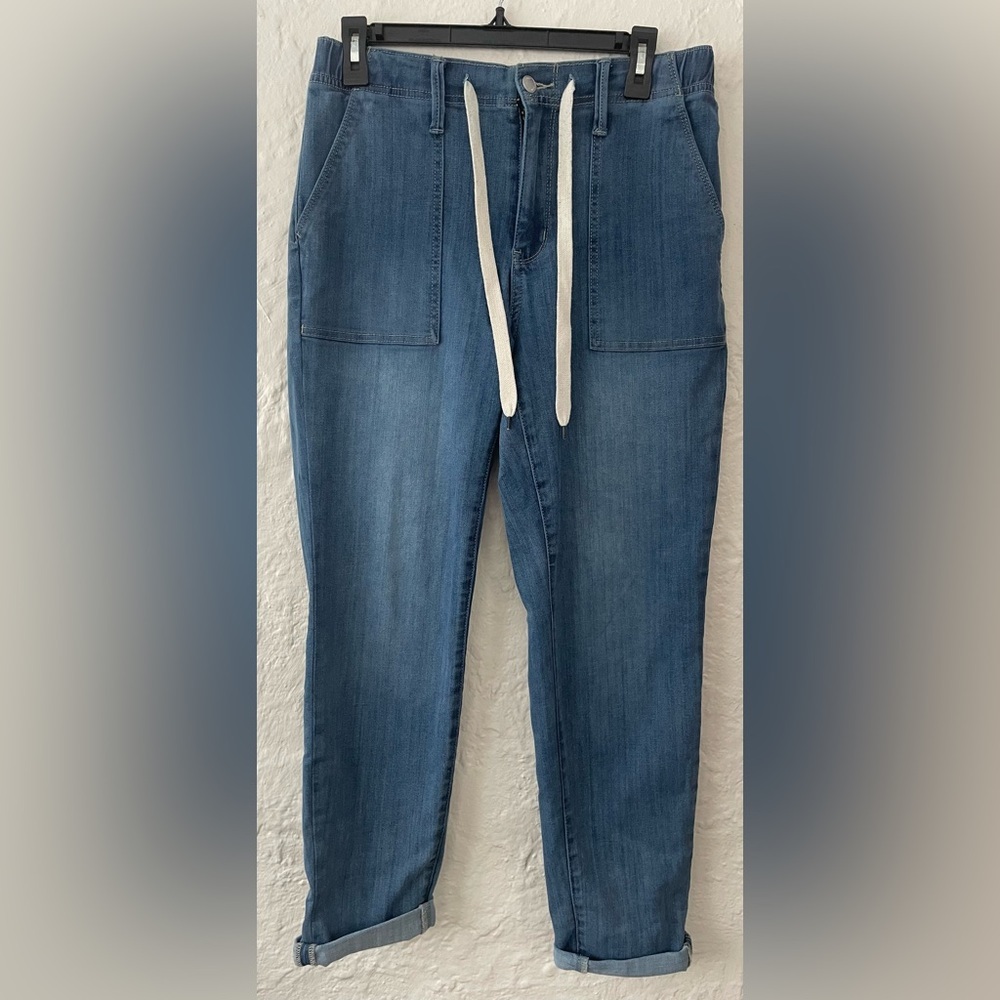Judy Blue Clearwater Lightweight Cuffed  High Rise Straight Jeans Elastic; 7/28